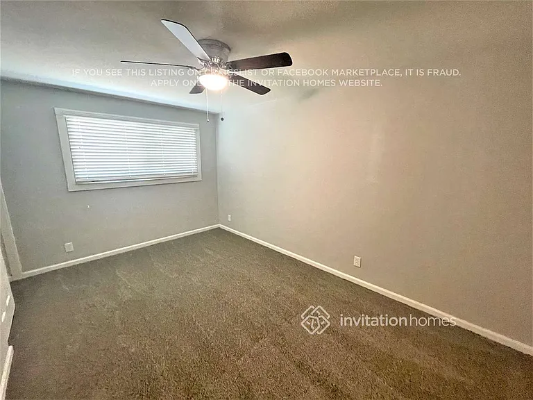 943 E Manhatton Dr — Photo 17