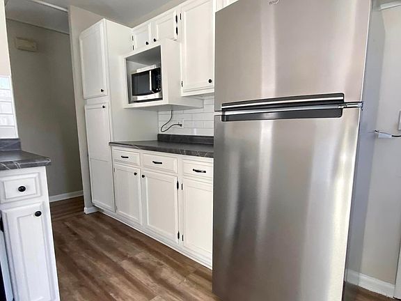 5th image of 48 Briar Ln