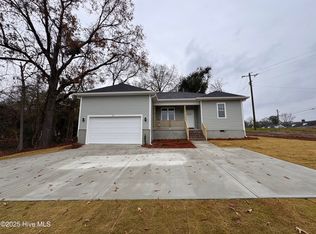 110 Bethune Ave, Aberdeen, NC 28315