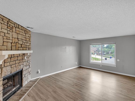 4th image of 9132 E 85th St #9130