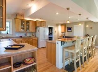 77 Wellington Rd, Portland, ME 04103