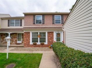 536 Austin Dr APT F, Barberton, OH 44203