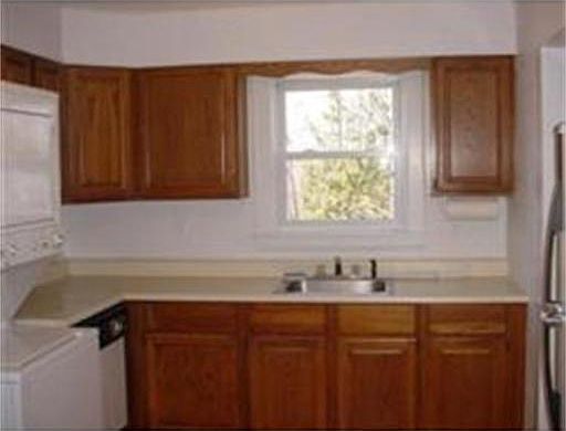 2nd image of 292 West St #2
