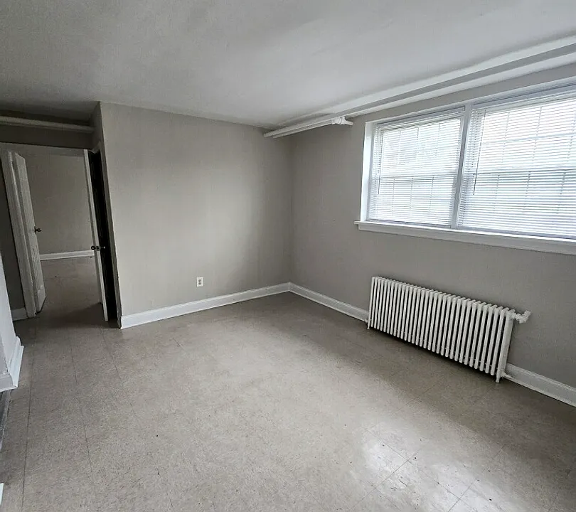 3304.5 E Capitol St NE