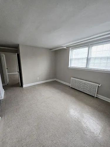 3304.5 E Capitol St NE Photo 1