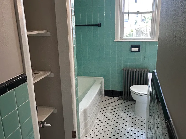 54 Hanford Ave — Photo 11