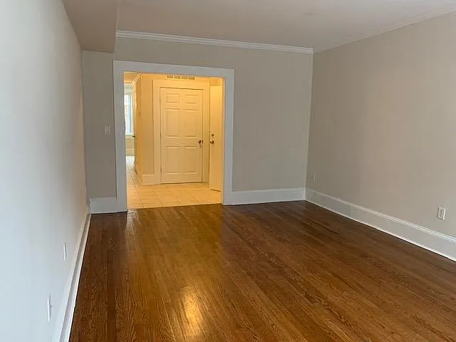 16 Short St #3 — Photo 4