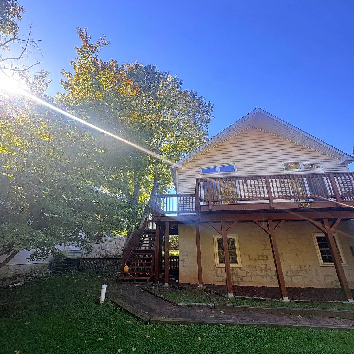 2 bed, 1.5 bath, 1008 sqft, $2,100 — Photo 1