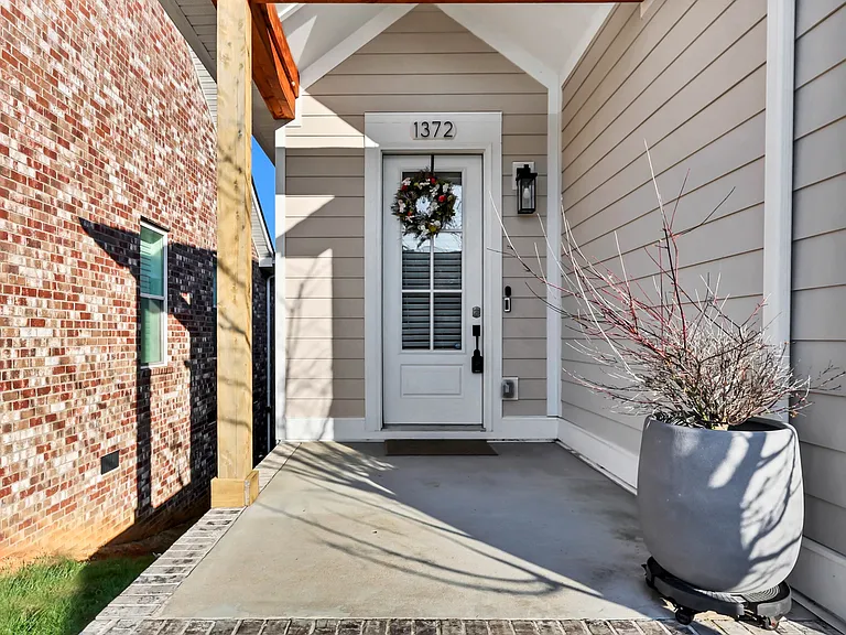 1372 Hicks Edgen Rd — Photo 5