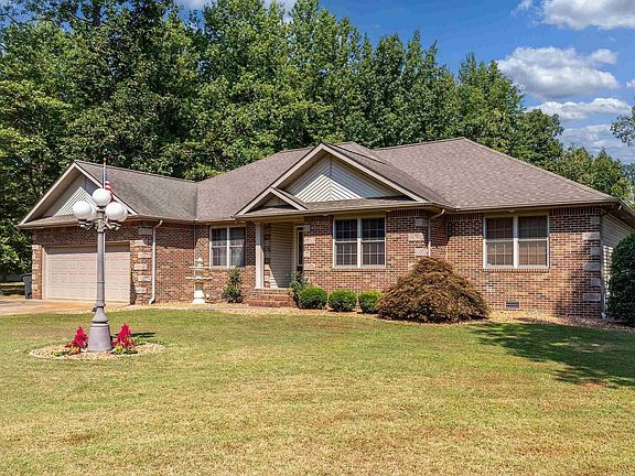 2nd image of 407 Margaret Dr