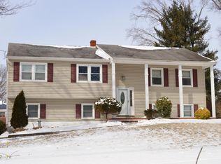 34 Silver Ridge Dr, Toms River, NJ 08755