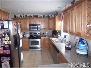 3rd image of 222 Mountain View Ln