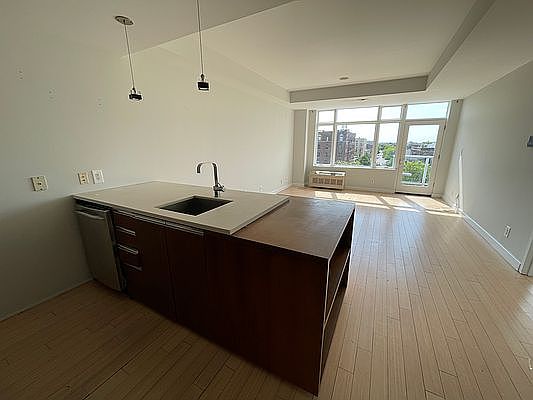 3rd image of 601 Ocean Pkwy #6E
