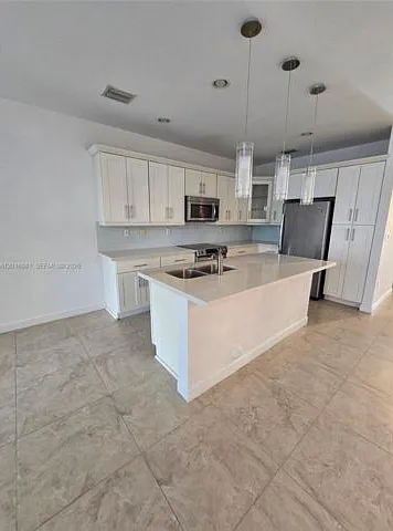 5810 NW 104th Path — Photo 9
