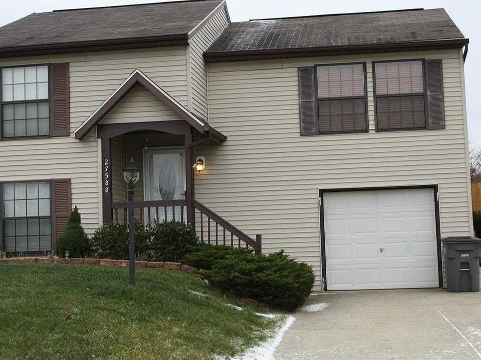 2nd image of 27588 Cobblestone Way