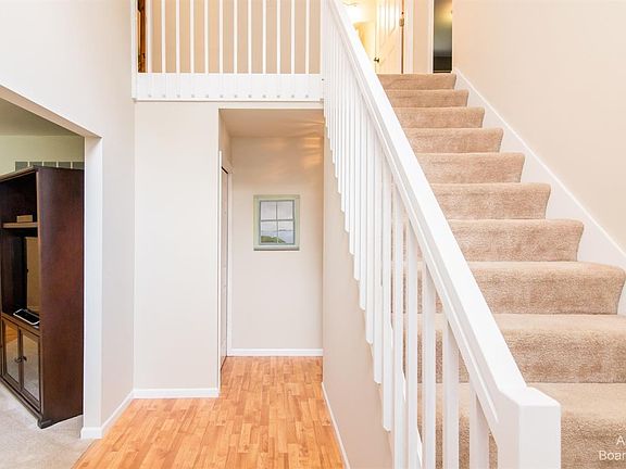 3rd image of 929 Wiltshire Ct