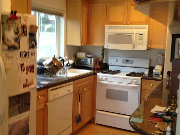 4th image of 215 E Newton St #B