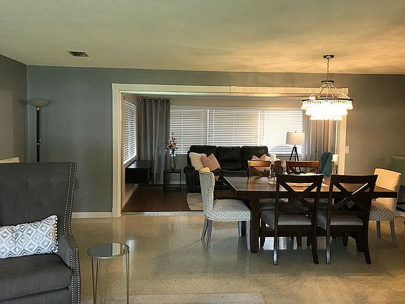 4th image of 2252 Harn Blvd