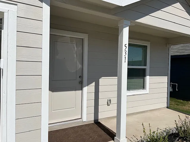 531 Paris St — Photo 5