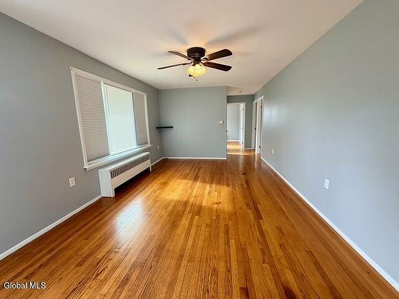 5th image of 75 Ahl Avenue
