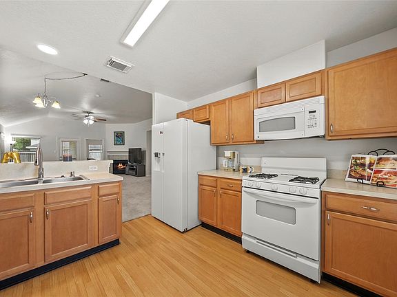 2nd image of 15823 Aldridge Creek Ct
