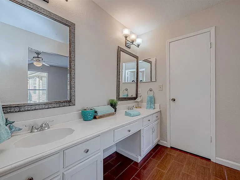 2022 Highland Hills Dr — Photo 29