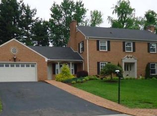 605 Landsdowne Dr, Blacksburg, VA 24060