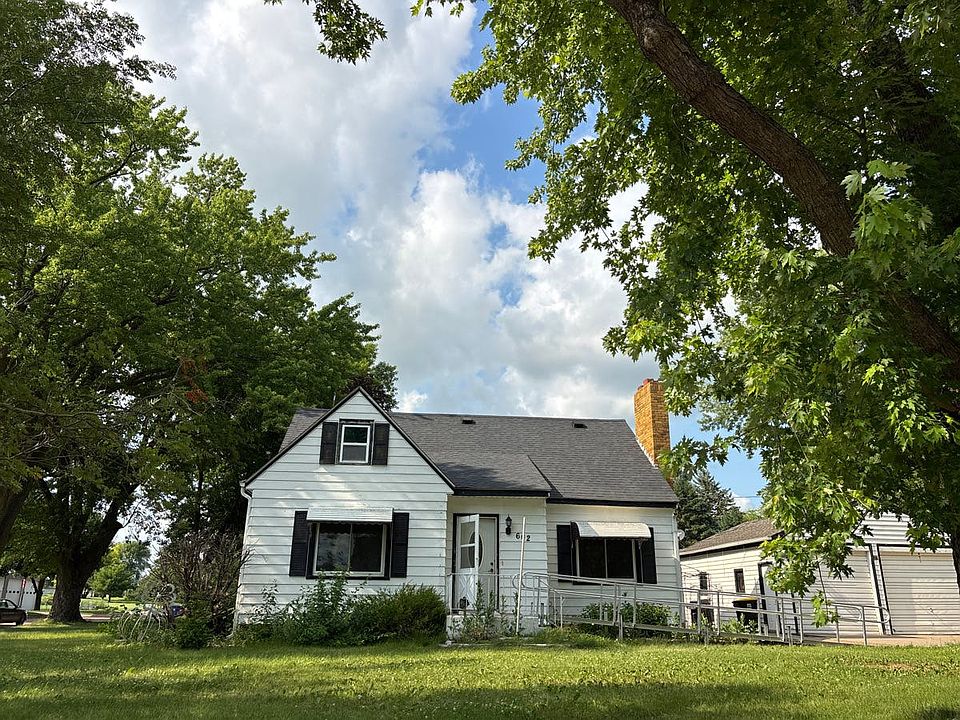1st image of 602 Bakke St