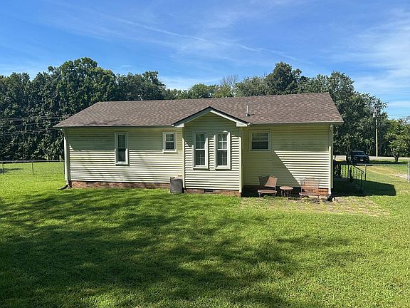 4th image of 3925 Beasleys Bend Rd
