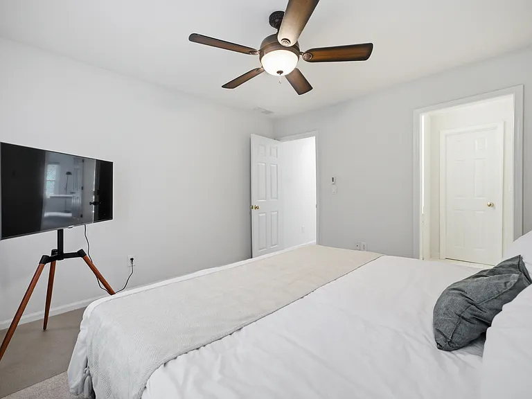 5008 Highland Oaks Ct SE — Photo 7