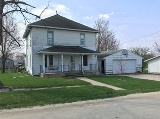409 Wood St, Urbana, IA 52345