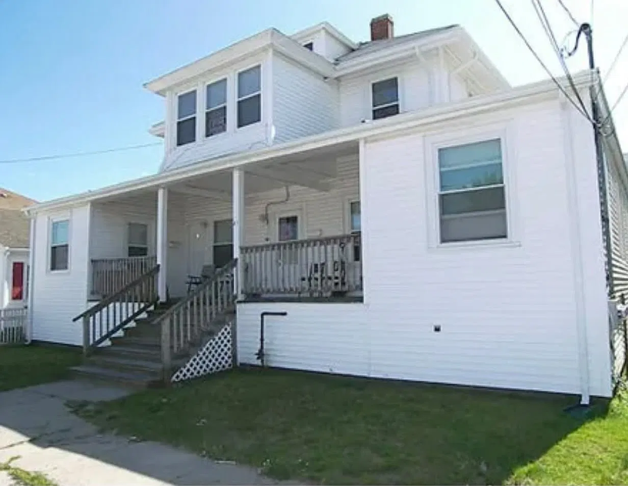 2 bed, $2,750 — Photo 1