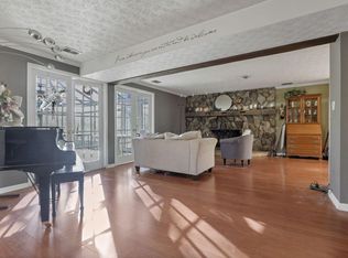 6346 Clark State Rd, Columbus, OH 43230