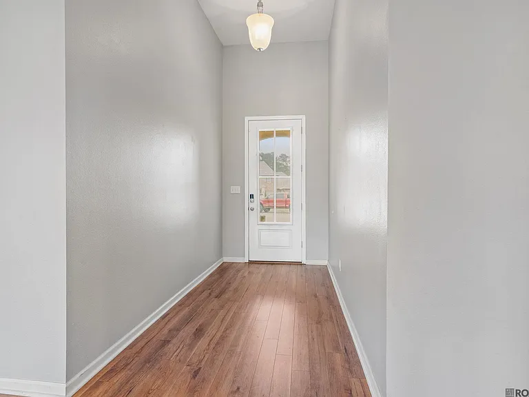 13440 Larch Ct — Photo 3