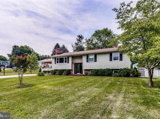 5900 Dale Dr, Sykesville, MD 21784