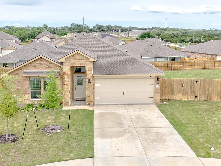 1317 Cesarina St — Photo 31