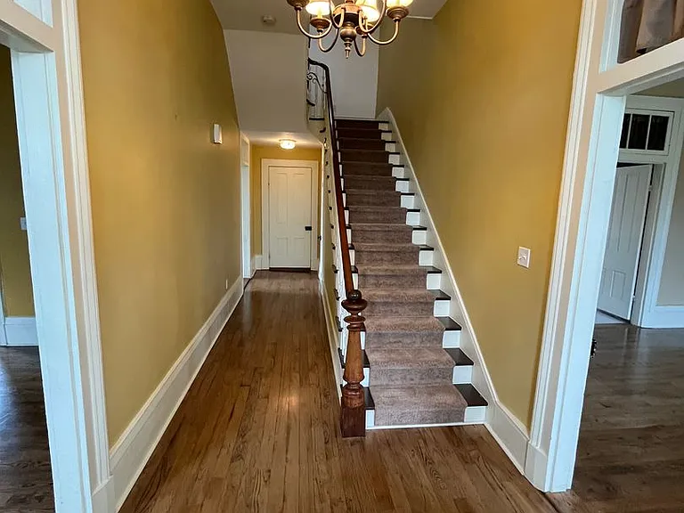 348 S Morton St — Photo 3