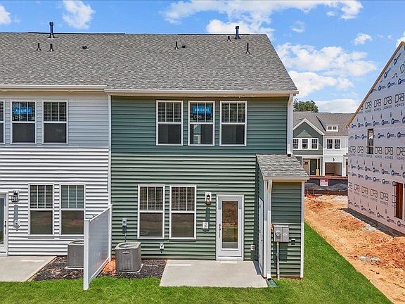 3rd image of 533 W Norvell Ct