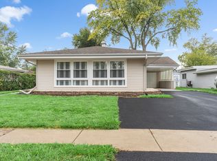 388 Nancy Ln, Wheeling, IL 60090