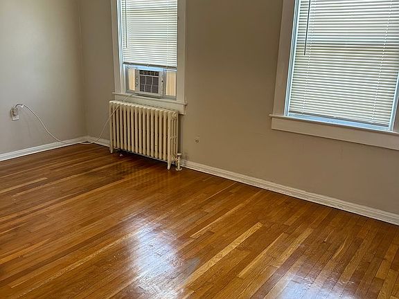4th image of 19-49 W Bond St #47