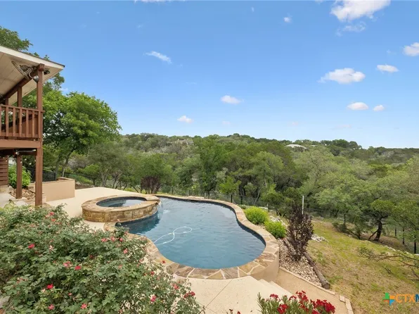 95 Mission Dr, New Braunfels, TX 78130