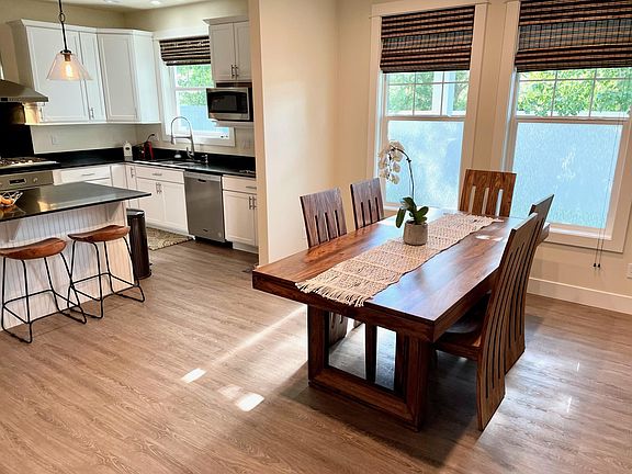 2nd image of 2452 NW Columbia Ave #1