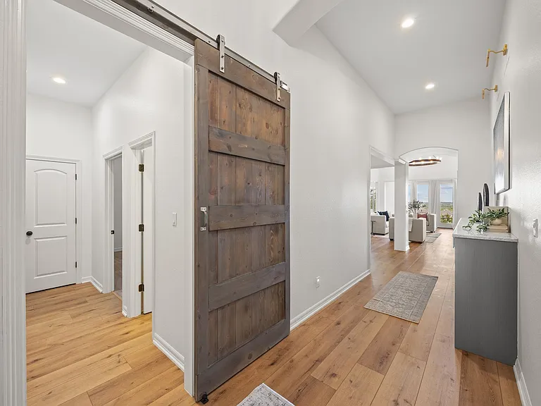 366 Mirafield Ln — Photo 6