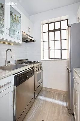5th image of 35 W 90th St #3F