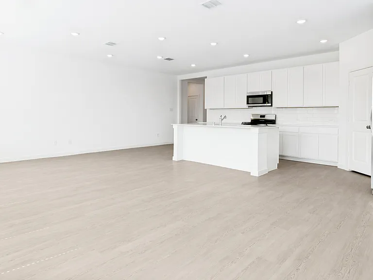 3029 Eriskay Dr — Photo 6