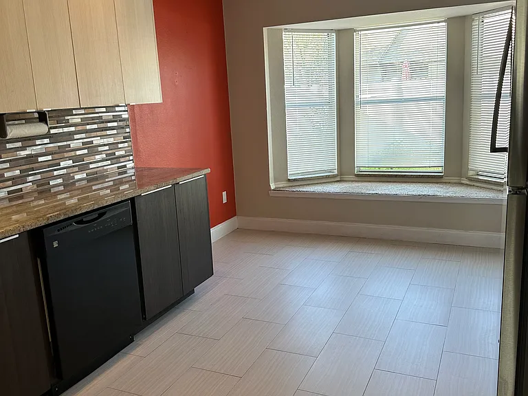 3206 Parkside Ct — Photo 5