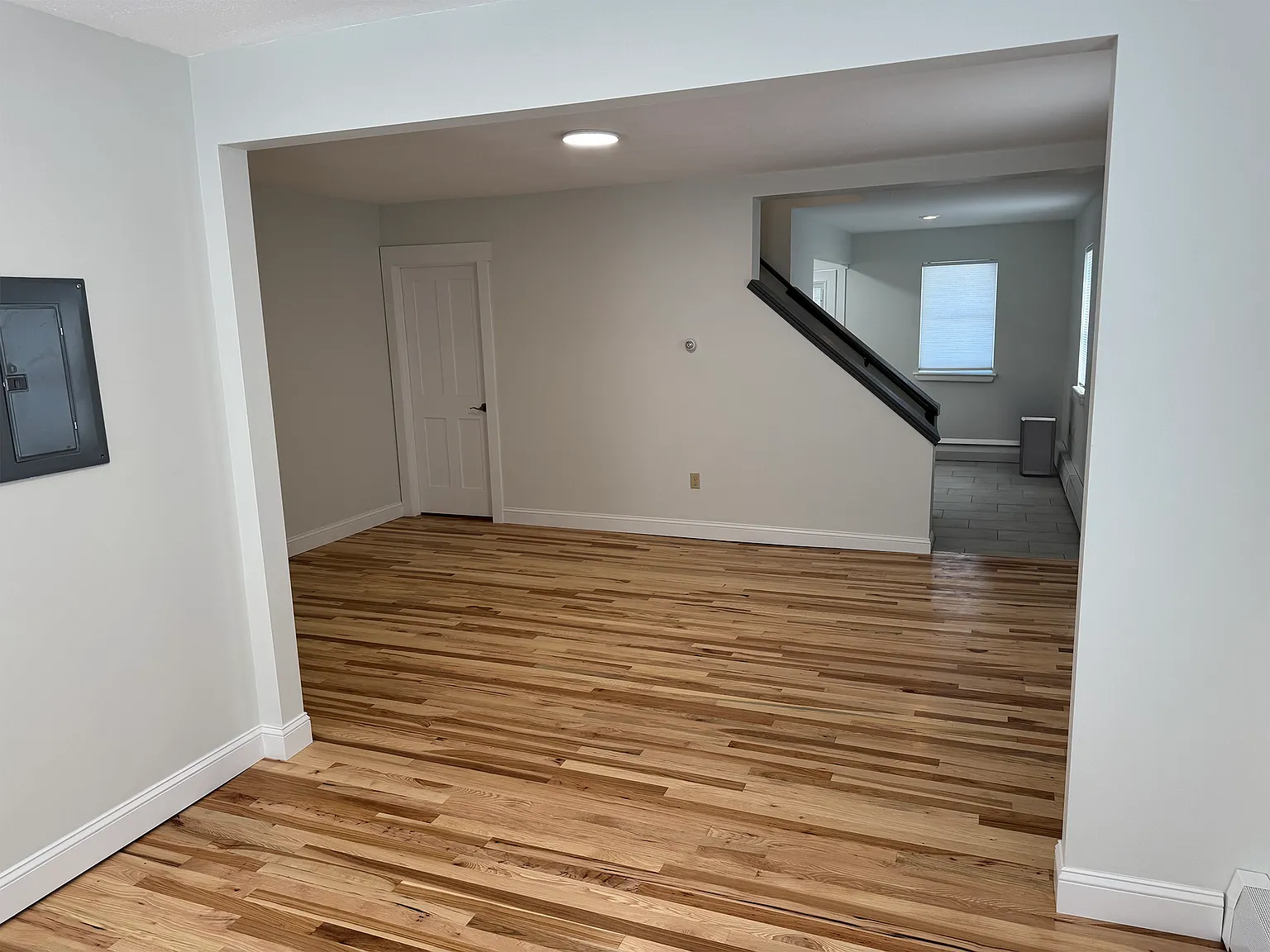 2 bed, 1.5 bath, 1100 sqft, $2,200 — Photo 3
