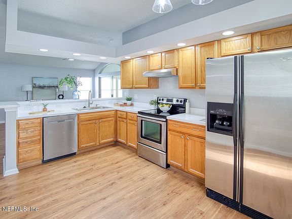 4th image of 1145 CREEKS RIDGE Road