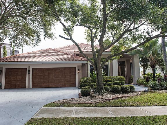 2nd image of 24 Eastwinds Cir