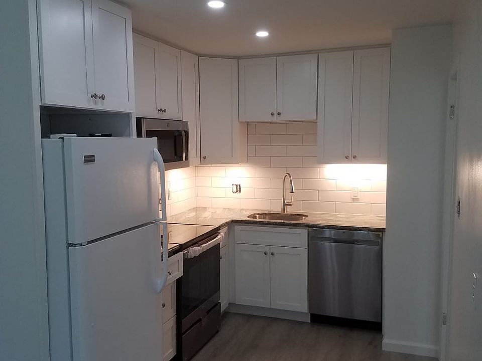 1st image of 1641 6th Ave #1
